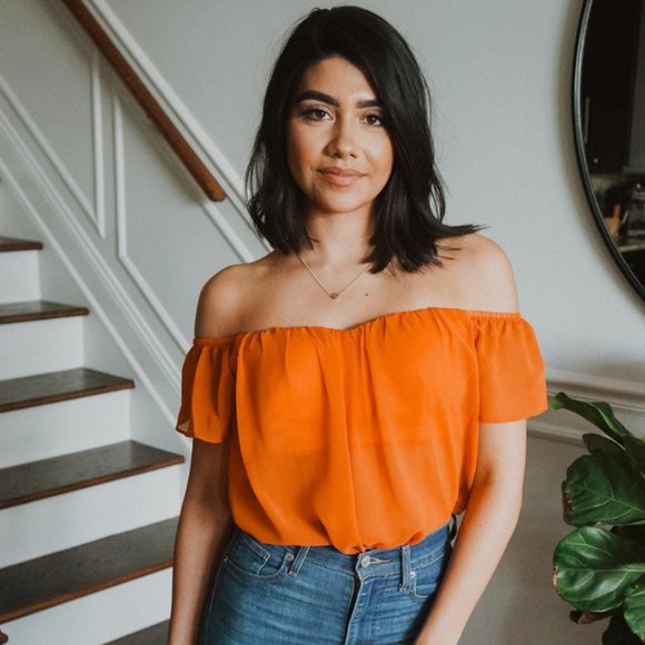 NWT Off-The-Shoulders Short Sleeve Top - Picture 2 of 6